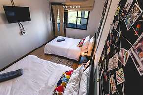Post Factory Bed & Breakfast Sathorn Hostel - Adults Only