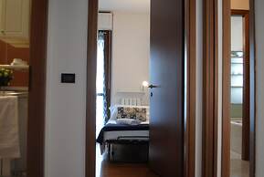 Metropolitan Expo Flat 2