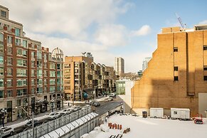 GLOBALSTAY. Charming Yorkville Condos