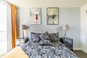 Simply Comfort Stunning Downtown Condos