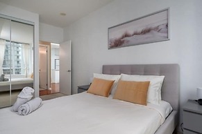Fort York Suites Toronto