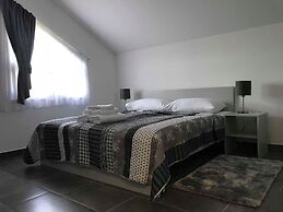 Filipovic rent a car & apartments