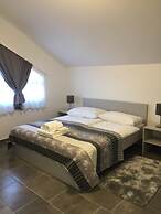 Filipovic rent a car & apartments