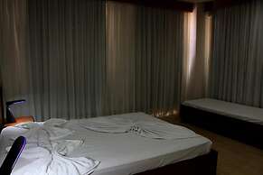 Geneviee Palace Hotel