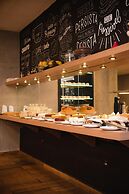 Geneviee Palace Hotel