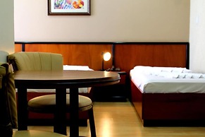 Geneviee Palace Hotel