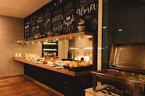 Geneviee Palace Hotel