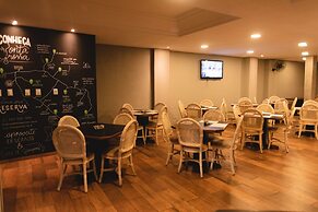 Geneviee Palace Hotel