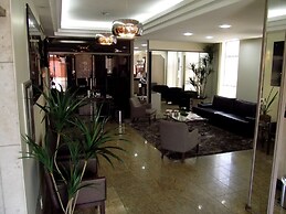 Geneviee Palace Hotel