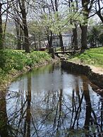 Inn at Millrace Pond