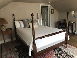 Inn at Millrace Pond