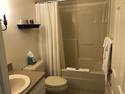 Inn at Millrace Pond