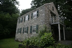 Inn at Millrace Pond