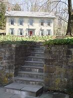 Inn at Millrace Pond