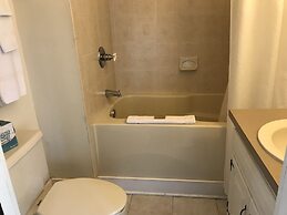 Inn at Millrace Pond