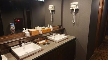 Hotel Cabin Style – Caters to Men