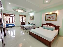 Winter Spring Homestay Center