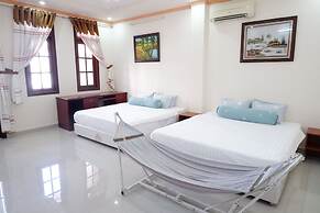 Winter Spring Homestay Center