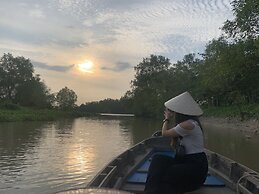 Winter Spring Homestay Center