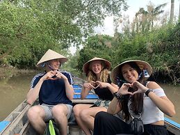 Winter Spring Homestay Center