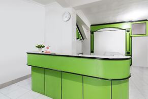 OYO 1242 Penginapan Rb Syariah