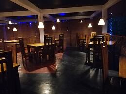 MacNara Traveller's Inn