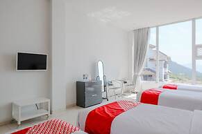 OYO 1194 Villa Bukit Panderman Residence