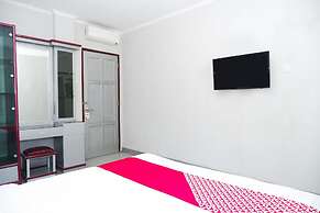 OYO 1284 Executive Residence