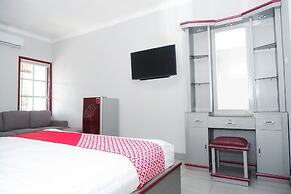 OYO 1284 Executive Residence