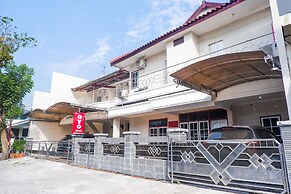 OYO 1284 Executive Residence