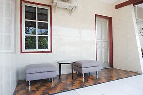 OYO 1284 Executive Residence