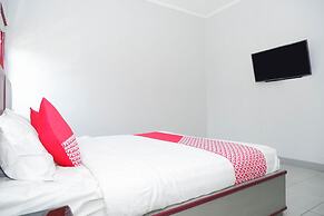 OYO 1284 Executive Residence