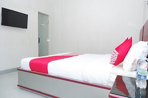 OYO 1284 Executive Residence