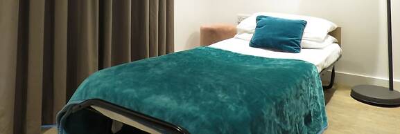 Tudors eSuites Birmingham Townhouse for Contractors