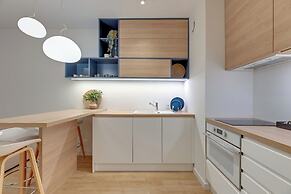 Downtown Apartments Waterlane Island - Riverview Pool, SPA, Gym & Park