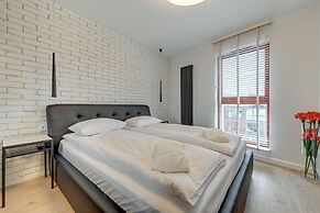 Downtown Apartments Waterlane Island - Riverview Pool, SPA, Gym & Park