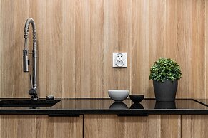 Downtown Apartments Waterlane Island - Riverview Pool, SPA, Gym & Park