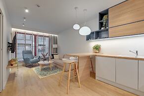 Downtown Apartments Waterlane Island - Riverview Pool, SPA, Gym & Park