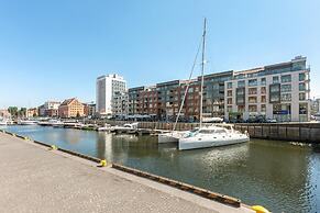 Waterlane Riverside SPA, Pool & Gym by Downtown Apartments