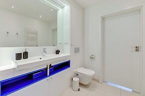 Waterlane Riverside SPA, Pool & Gym by Downtown Apartments