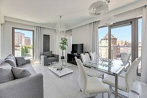 Waterlane Riverside SPA, Pool & Gym by Downtown Apartments