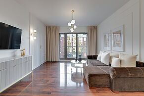 Waterlane Riverside SPA, Pool & Gym by Downtown Apartments