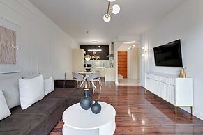 Waterlane Riverside SPA, Pool & Gym by Downtown Apartments