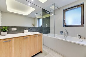 Waterlane Riverside SPA, Pool & Gym by Downtown Apartments