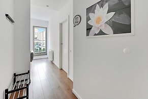 Waterlane Riverside SPA, Pool & Gym by Downtown Apartments