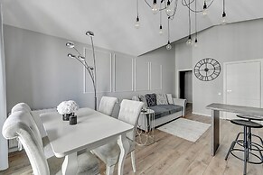 Waterlane Riverside SPA, Pool & Gym by Downtown Apartments