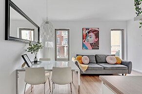 Waterlane Riverside SPA, Pool & Gym by Downtown Apartments