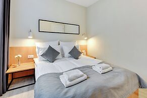 Waterlane Riverside SPA, Pool & Gym by Downtown Apartments