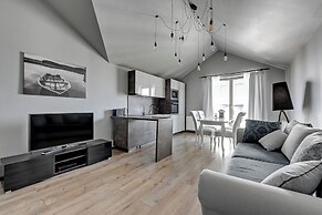 Waterlane Riverside SPA, Pool & Gym by Downtown Apartments