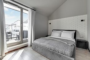 Waterlane Riverside SPA, Pool & Gym by Downtown Apartments